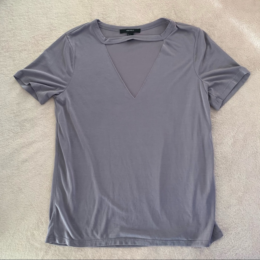 forever 21 yee shirt with v cut-out! 🤍